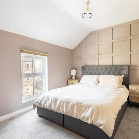 Apartment Host & - High Street